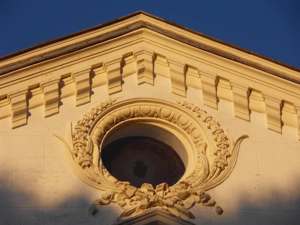 Chateau De La Motte Noailly Exterior photo