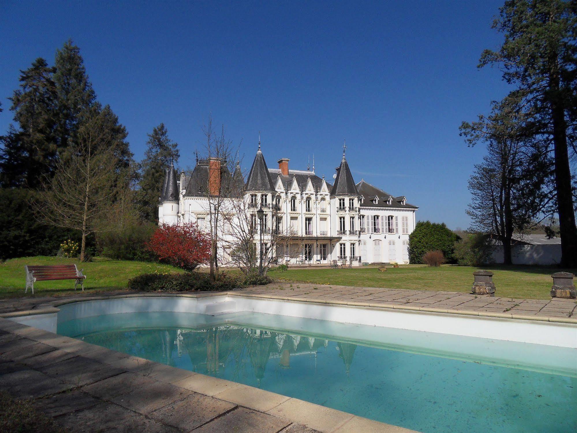 Chateau De La Motte Noailly Exterior photo
